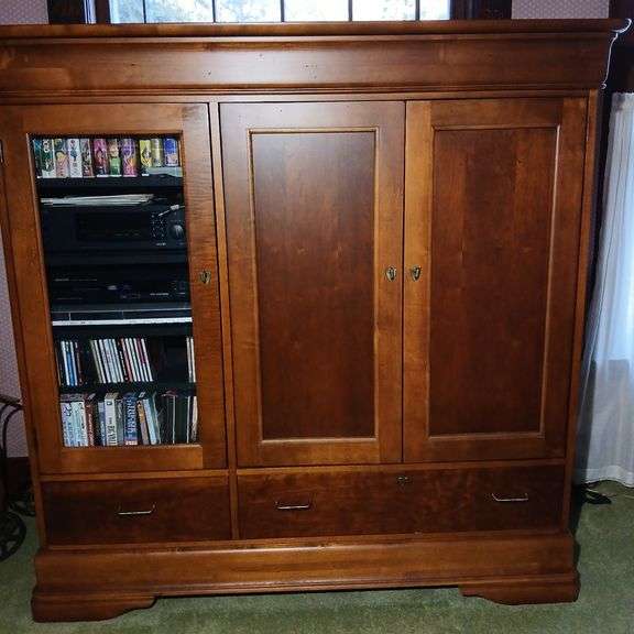 Wooden Entertainment Cabinet 59"T×5'W×22"D (contents not included)