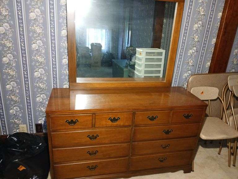 6 Drawer Dresser w/ Mirror 52”Lx17.5”Dx65”T  (Pics in Camera)
