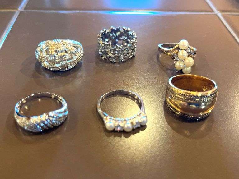 Six Size 8 & 9 Fashion Rings - Sherwood Auctions