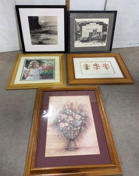 Assorted Wall Decor - Sherwood Auctions
