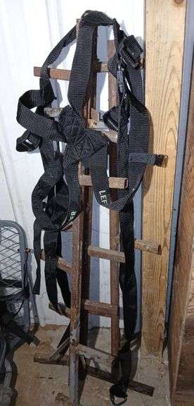 Four Sections of Climbing Sticks with Harness