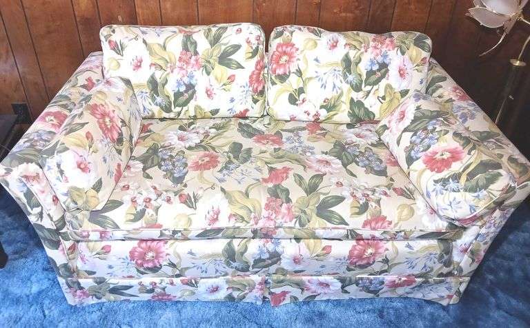 Mid-Michigan Upholstery Floral Print Love Seat- 59"L×24"T×33"D