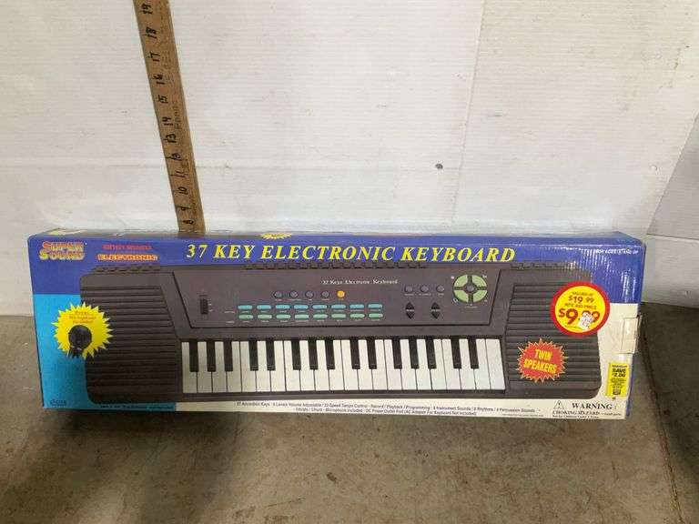 37 Key Electronic Keyboard - Sherwood Auctions