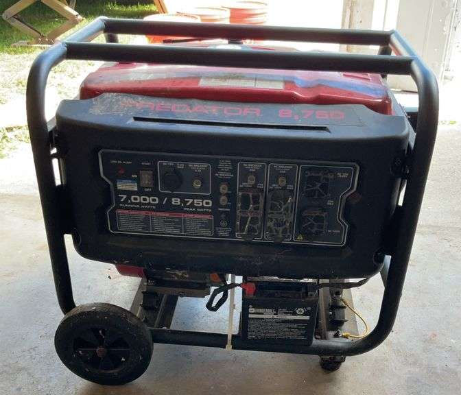 Predator 8,750 Watt 7,000 Running Watt Gas Generator Runs & Makes Power