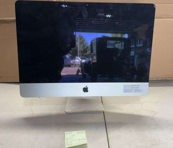 2013 Apple iMac 17” Screen Has Been Factory Reset & Comes W/Password