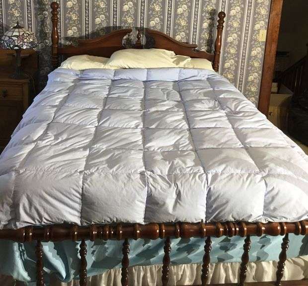 Full Bed w/ Frame, Pillow Top, Mattress and Box Spring 87”Lx62”Wx55”H