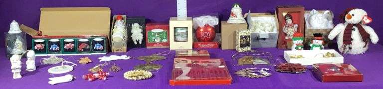 Assortment of Ornaments - Sherwood Auctions