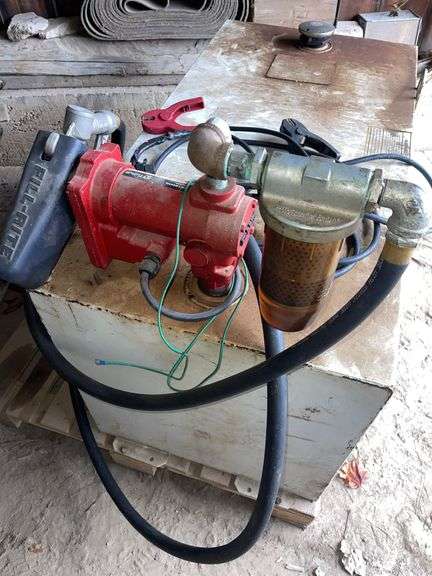 100-Gal Pickup Fuel Tank with 12v Pump