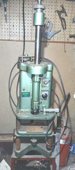 Kwik-Way Engine Boring Bar Machine (has power)