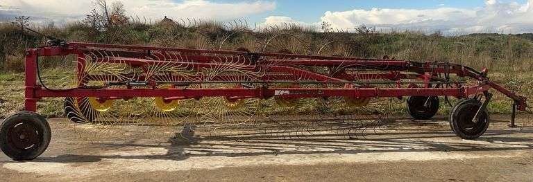 Harvestman Rakes Rossi Harvestman VH 12 Wheel Rake - Sherwood Auctions