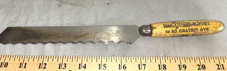 Sumkovitz Sanitary Bakery Delicatessen & Dairy Mt. Clemens, Michigan Bread Knife