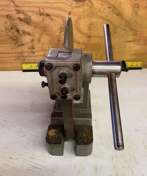 Central Machinery Arbor Press