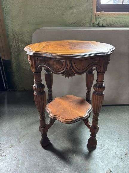 Mid Century Ornate Carved Mahogany Wood Accent Table 26”T X 22”W