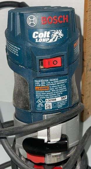 Bosch 1 HP Palm Router- has power - Sherwood Auctions