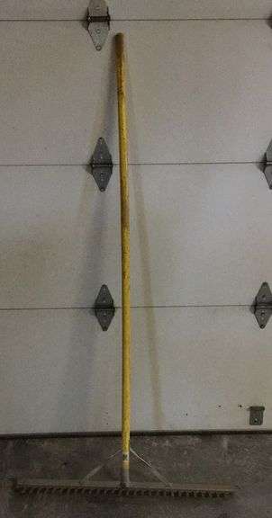 Yardmaster Rake Yard Master Metal Rake - Sherwood Auctions