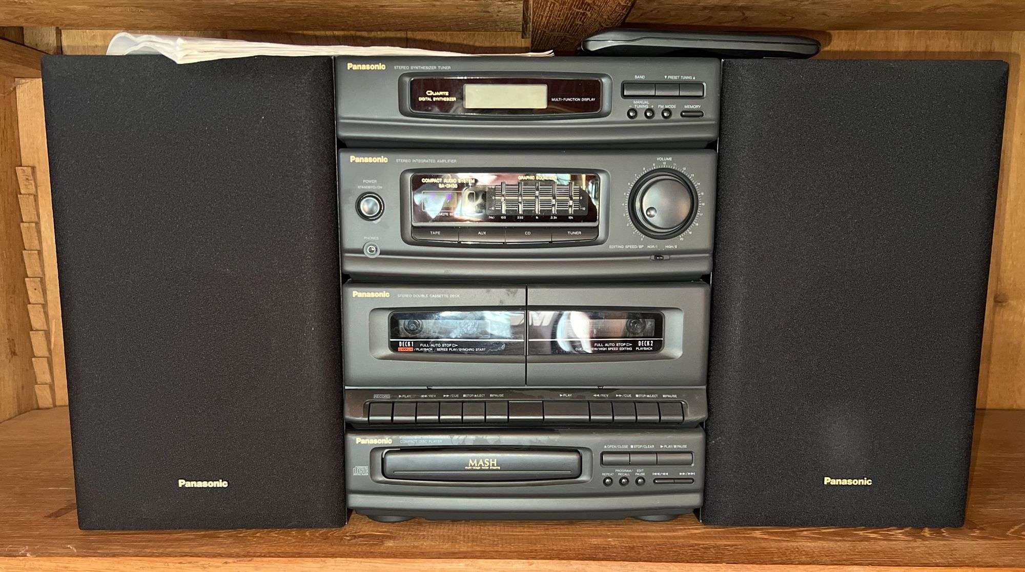 Panasonic Compact Audio System SA-DH30 - Has Power - Sherwood Auctions