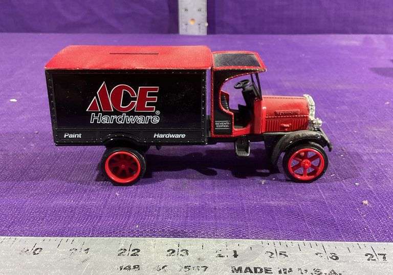 Seven Ertl 1/64 Scale Diecast Toy Semi Trucks And Trailers Plus A 5 Tonne Flat Deck And Two Trucks I50929304