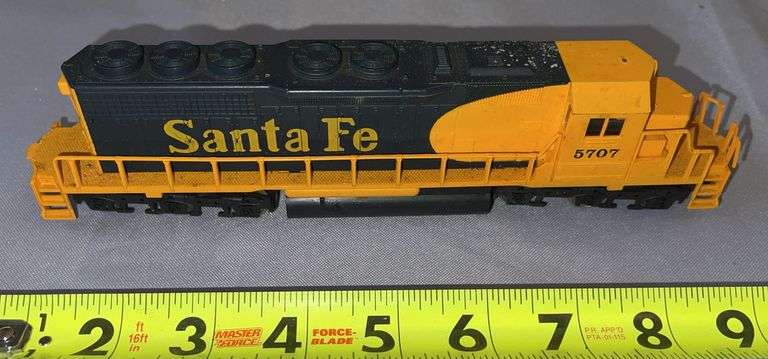 MEHANO HO SANTA FE 5707 DIESEL LOCOMOTIVE