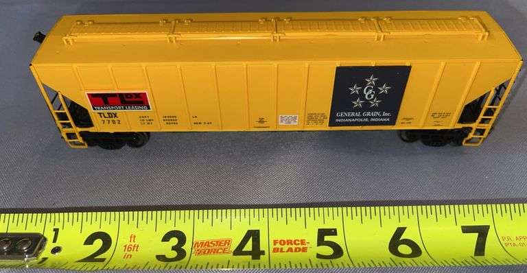 HO Scale Proto 2000 RTR TLDX General Grain Covered Hopper #7702
