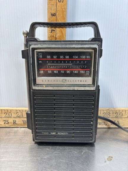 General Electric AM/FM Radio - Sherwood Auctions