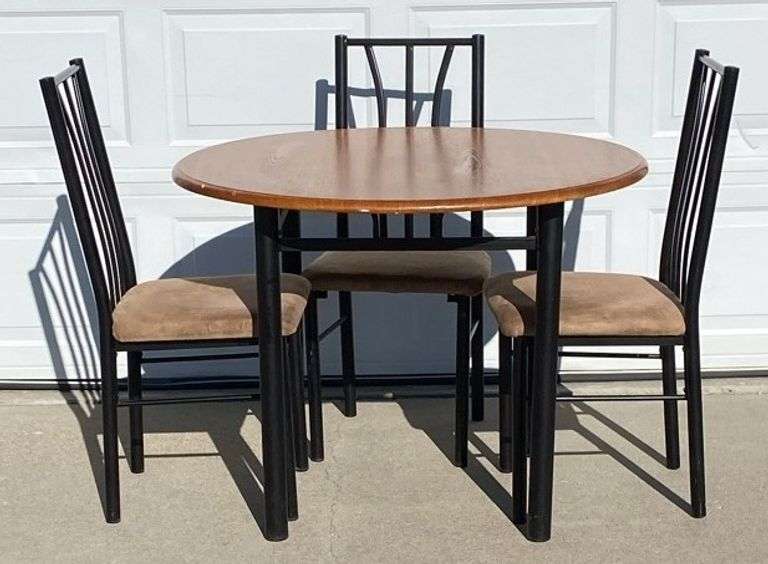Kitchen Table & Chairs - Sherwood Auctions