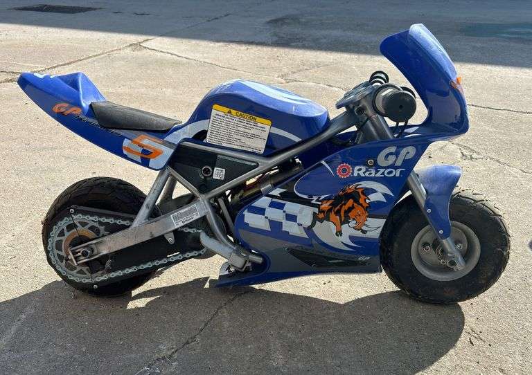 Razor GP 24V Mini Bike 1 Speed Motorcycle (missing battery charger ...