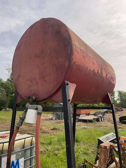 Raised 250 Gallon Fuel Tank- frame is 6’ tall