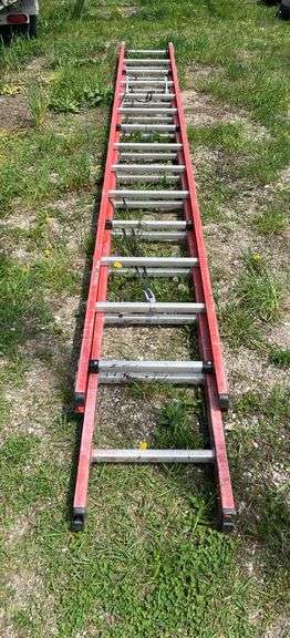 28’ Extention ladder Werner D6228-2 Fiberglass Type 1A 300lb ...