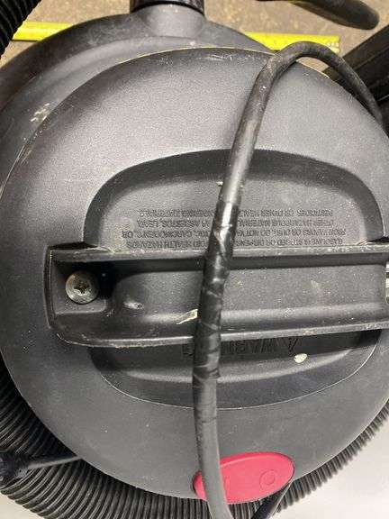 Industrial Shop Vac 6.25 Peak HP Max, Has Power When Plugged In