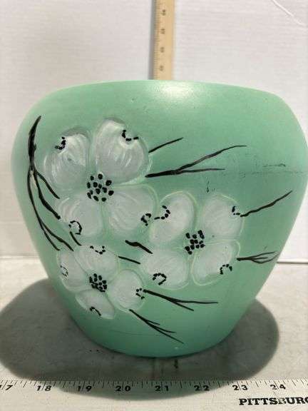 1960s McCoy pottery planter from the "Springwood" line