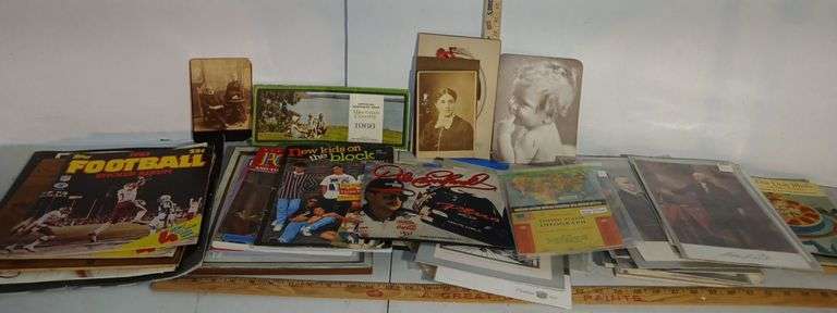 Collectable Books, Photos and Advertising Items - Sherwood Auctions