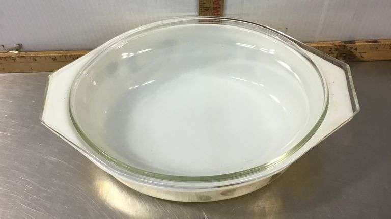 Golden Hearts PYREX Casserole Dish With Lid