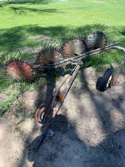 Tow Behind 6’ Hay Rake