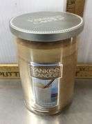 Cinnamon Vanilla 20oz. Yankee Candle (new)