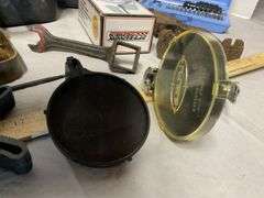 Shotgun Ammo Box, Hatchet & Knives Set, Lee Auto Primer