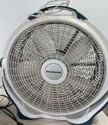 Two Fans, has power when plugged in