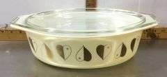 Golden Hearts PYREX Casserole Dish With Lid