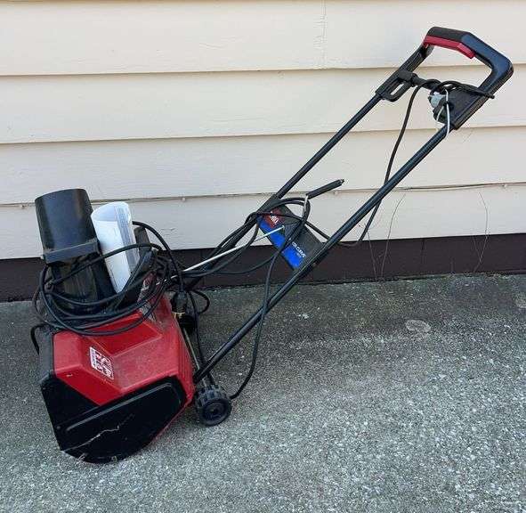 Toro Electric Power Curve 1800 18” Path Snowthrower- has power