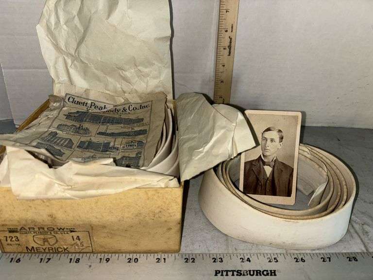 Victorian Detachable Shirt Collars With Original Arrow Box and Packaging