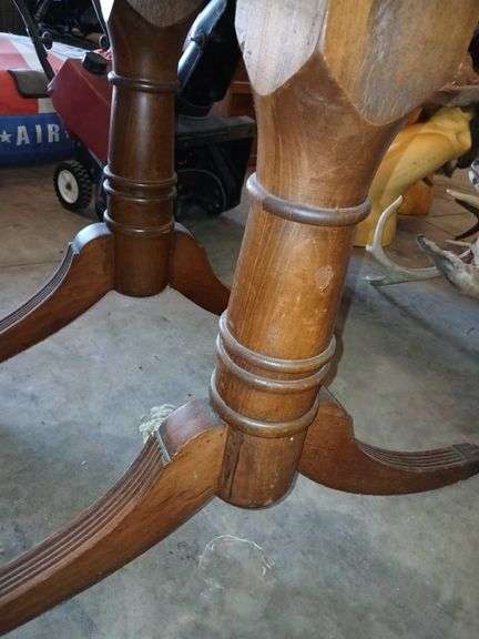 Antique Drop Leaf Table w/ Claw Feet- 51"×38"×31"