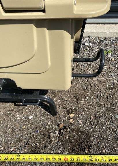 Cabela’s 40 qt. Polar Cap Equalizer Cooler