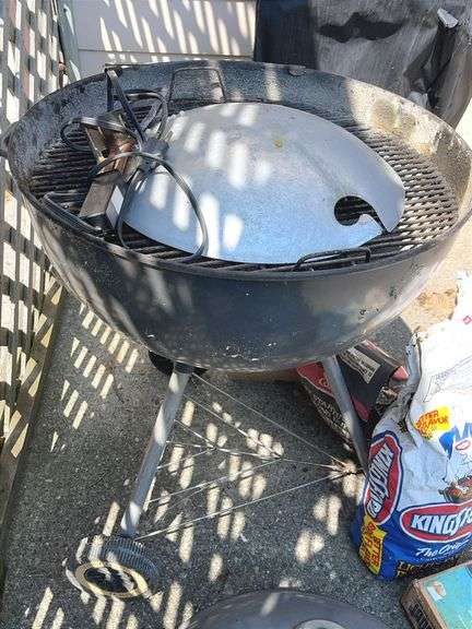 Charcoal 23” Grill, Sidekick Table & Charcoal