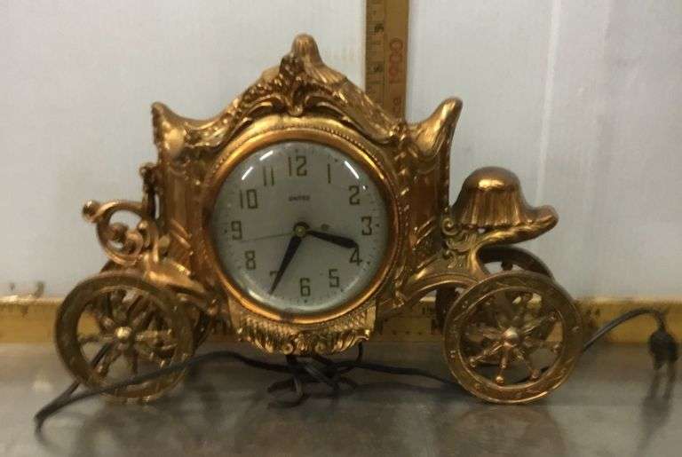 United Carriage Style Mantle Clock