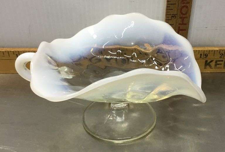 White Opalescent Leaf Shaped Dish