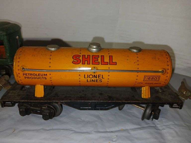 Lionel Prewar O-gauge 253 Electric Locomotive, Passenger Car and More