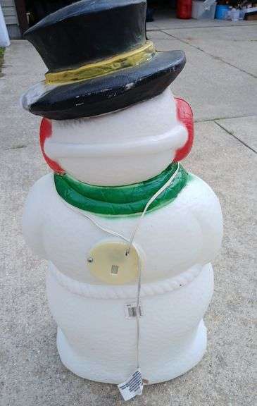 30" Plastic Lighted Snowman (may need new bulb-doesn't light up)