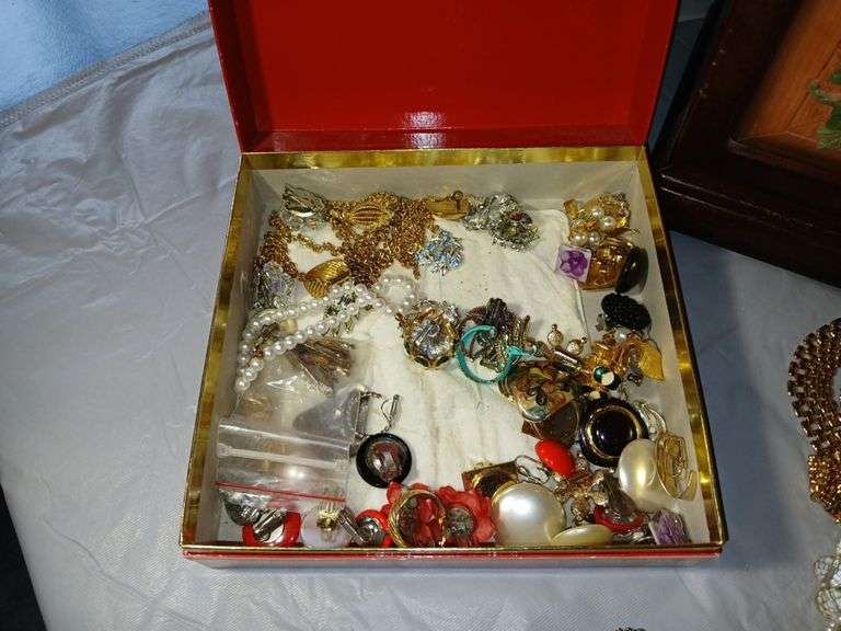 Neclaces, Ear Rings and Jewelry Box with Clock