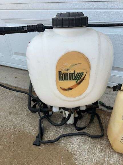 Roundup Backpack Sprayer & 1 1/2 Gallon Groundwork Sprayer