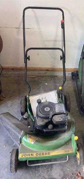 John Deere 21” Push Mower- pulls easily