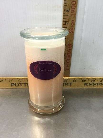Lush Linen Candle (new)